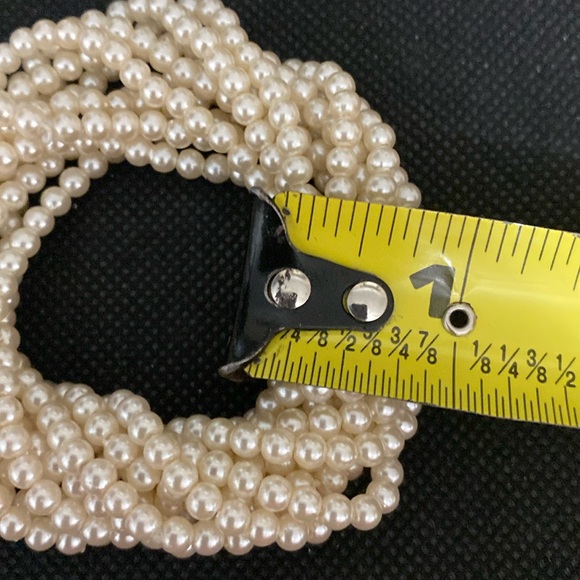 Vintage 1” Twisted expandable Tiny pearl bracelet/cuff - Picture 5 of 6